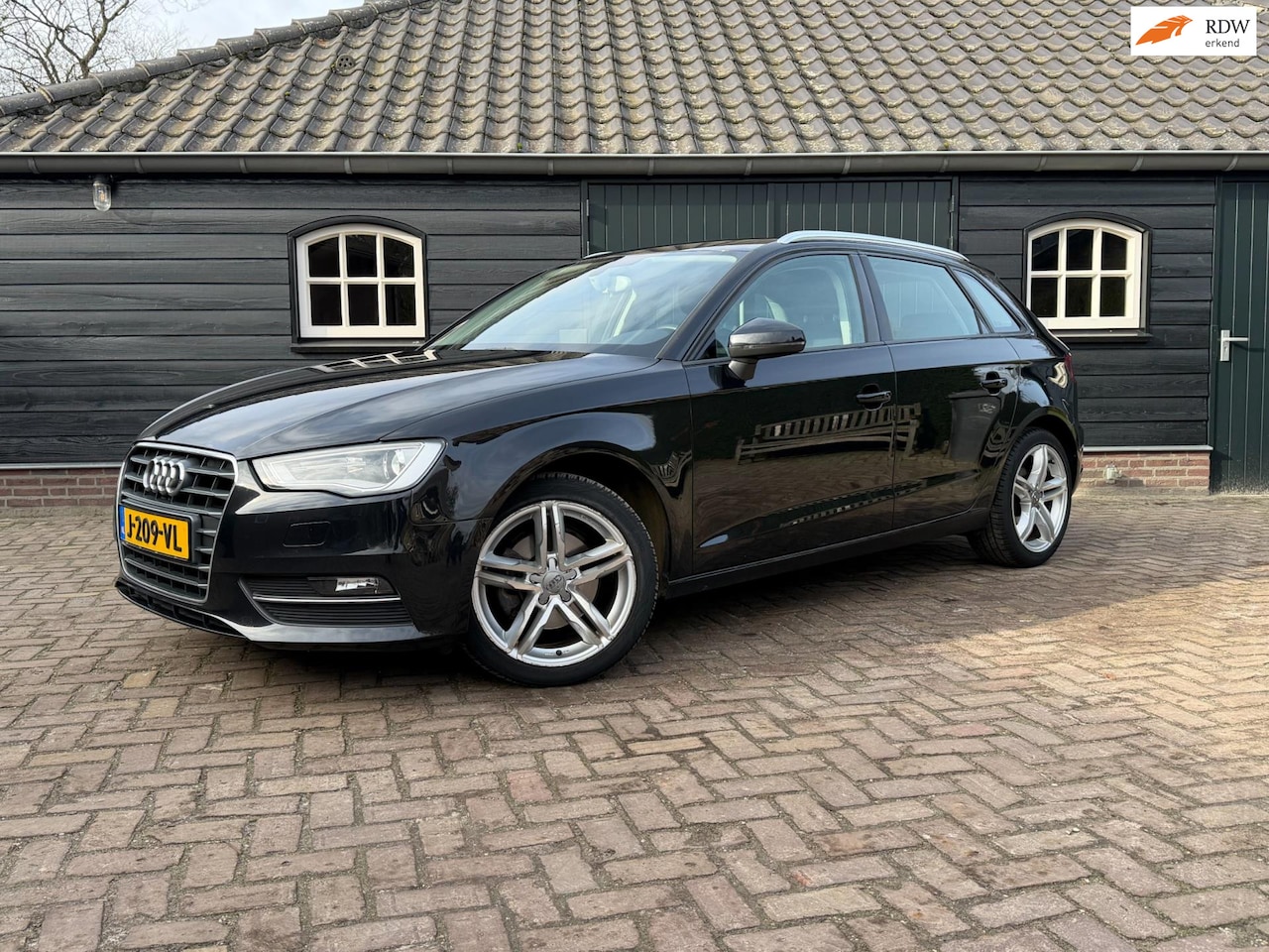 Audi A3 Sportback - 1.4 TFSI Pro Line S| Cruise| Climate| Carplay - AutoWereld.nl