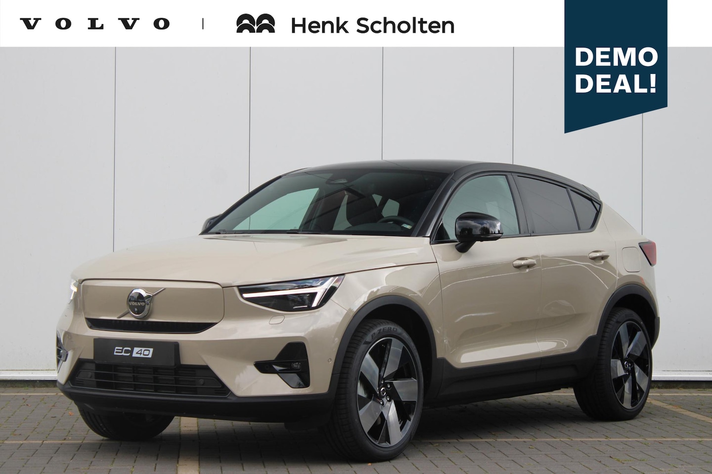 Volvo EC40 - Single Motor Extended Range Ultra 82 kWh | Pixel LED Koplampen | Digitale Binnenspiegel | - AutoWereld.nl