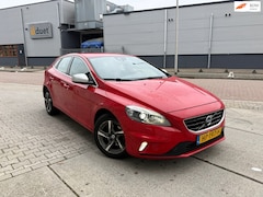 Volvo V40 - 2.0 D2 R-Design Business stoelverwarming half leer 6 bak