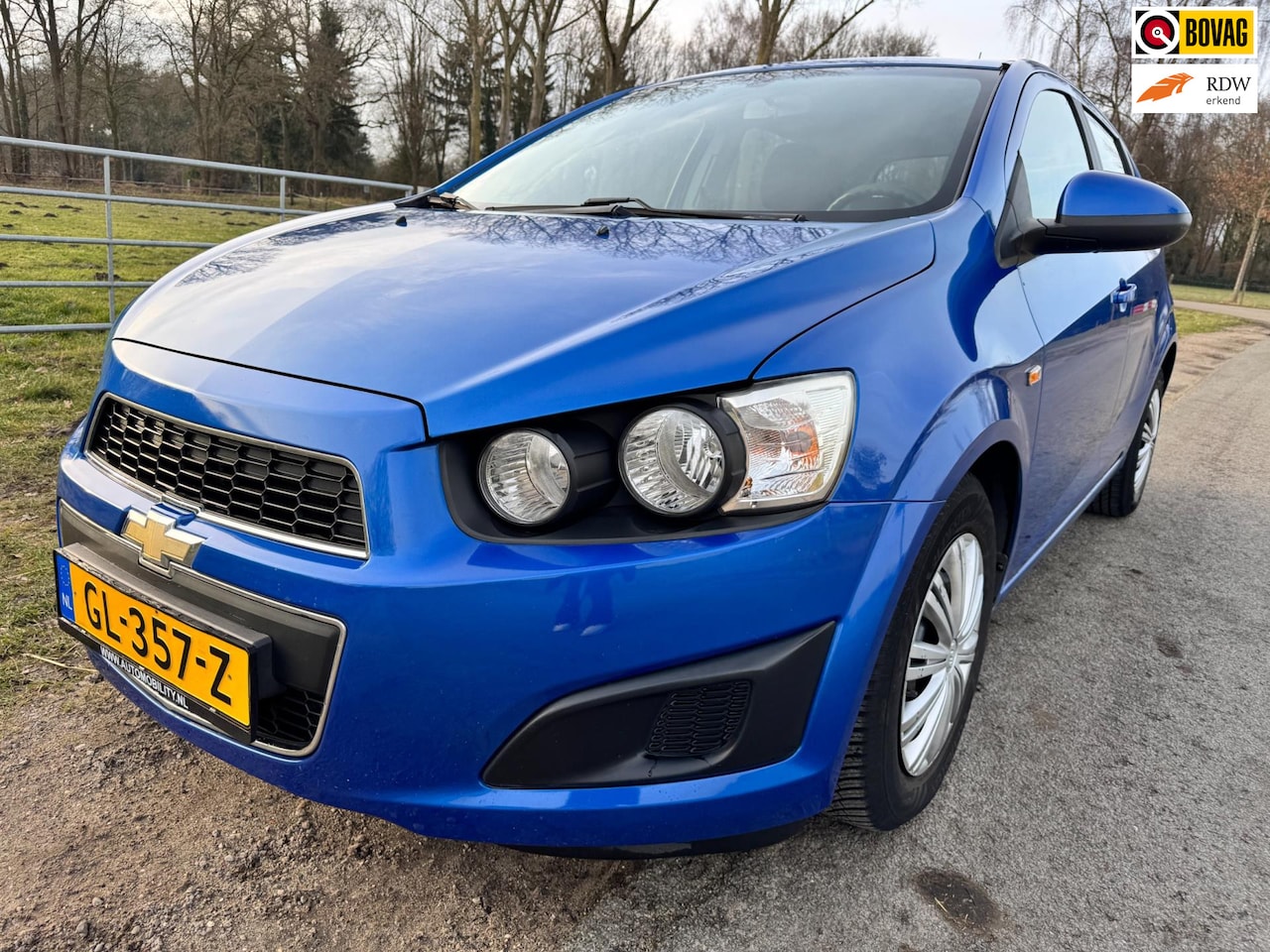 Chevrolet Aveo - 1.4 LT airco, cruise control en trekhaak - AutoWereld.nl