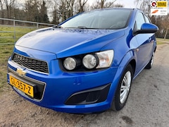Chevrolet Aveo - 1.4 LT airco, cruise control en trekhaak