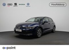 Volkswagen Golf - 1.0 eTSI Life Active 110 pk Automaat (DSG) | Navigatie | Parkeersensoren (Park assist) | A