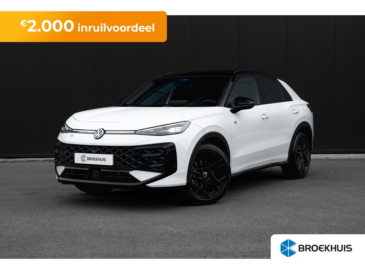 Volkswagen T-Roc - R-Line First Edition Inclusief €2000,- inruilvoordeel | 'App-Connect' draadloze smartphone - AutoWereld.nl