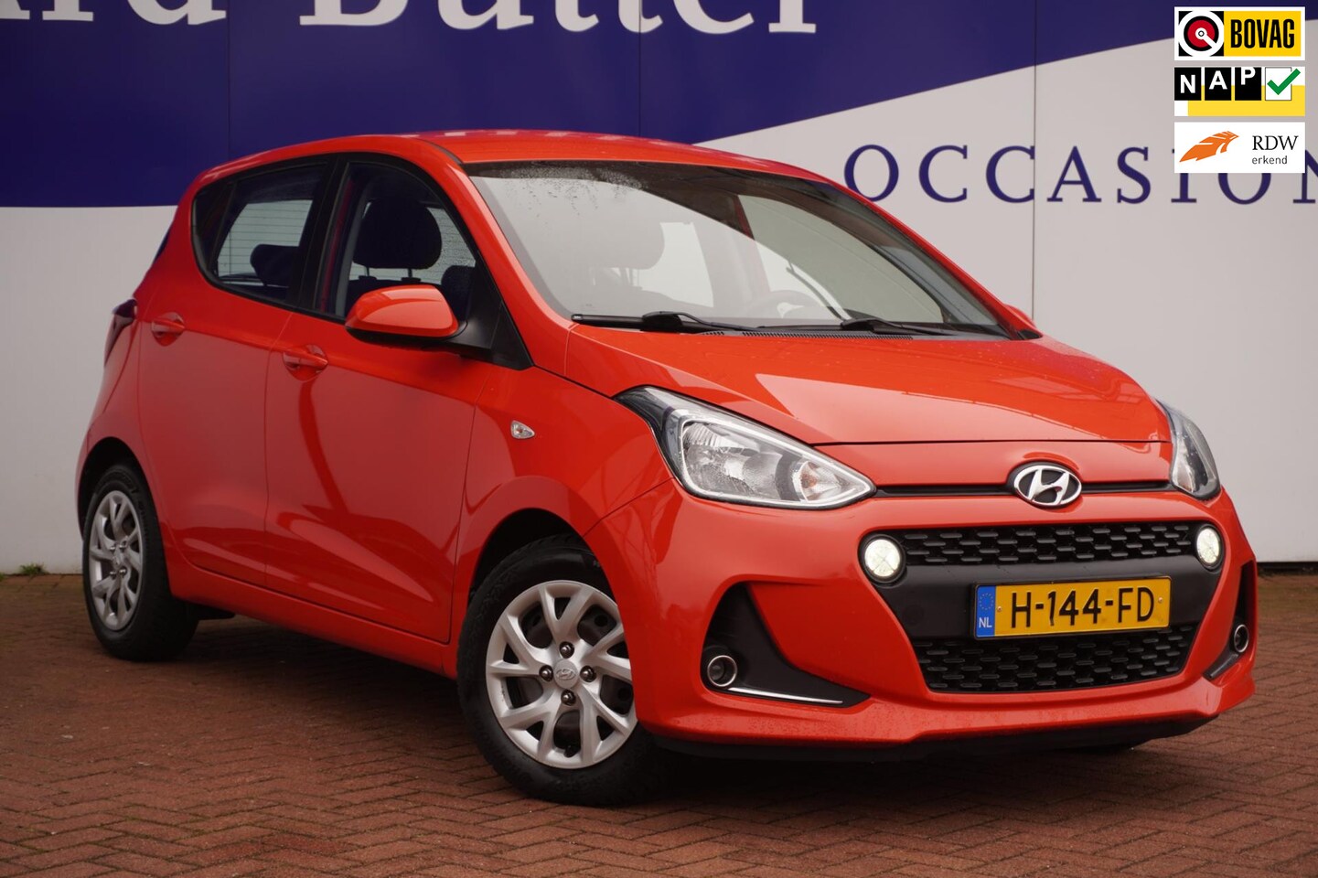 Hyundai i10 - 1.0i Comfort / Navigatie / Carplay / PDC / Cruise / Elek-Pakket / 1EIG / = SUPER ONDERHOUD - AutoWereld.nl