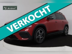 Mercedes-Benz GLB - 200 Business Solution AMG (PANORAMADAK, SFEERVERLICHTING, TREKHAAK, STOELVERWARMING, GOED