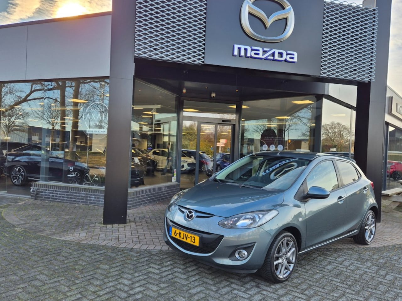 Mazda 2 - MAZDA 2 1.3  GT / Trekhaak - AutoWereld.nl