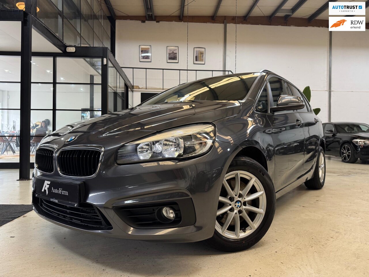 BMW 2-serie Active Tourer - 218i Dealer onderhouden Garantie Stoelverwarming Bluetooth audi voorbereiding Metallic Bla - AutoWereld.nl