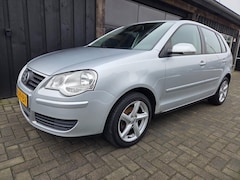 Volkswagen Polo - 1.4-16V Sportline *LEES TEKST