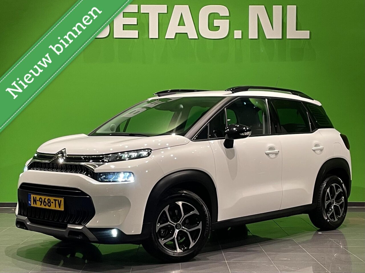 Citroën C3 Aircross - 1.2 Shine | Stoelverwarming | Leder | Camera | - AutoWereld.nl