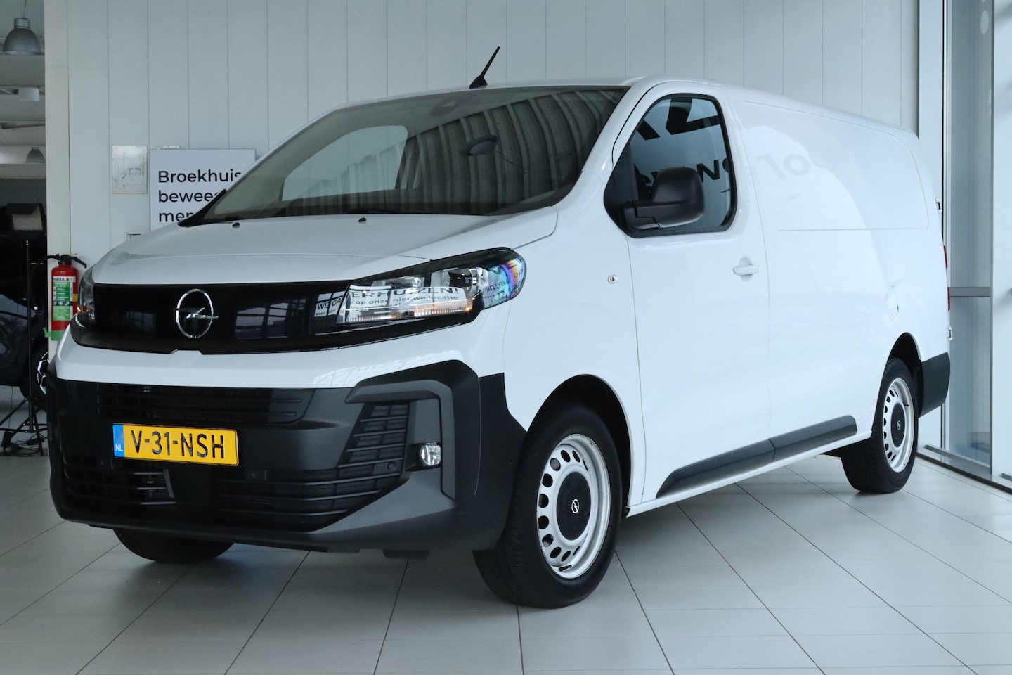 Opel Vivaro - L3 180PK Automaat | Cruise Control | Stuurverwarming | Navi | Carplay | 3-Zits | PDC | Key - AutoWereld.nl
