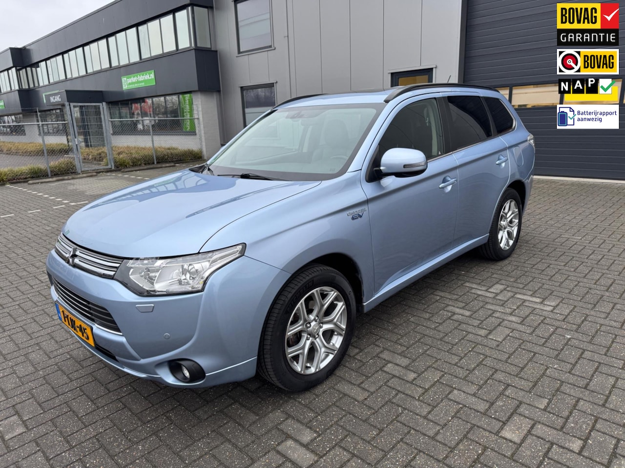 Mitsubishi Outlander - 2.0 PHEV instyle 2.0 PHEV Instyle - AutoWereld.nl