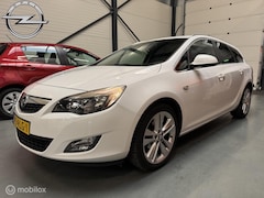 Opel Astra Sports Tourer - 1.4 Turbo Sport 18"LM-Velgen|Trekh