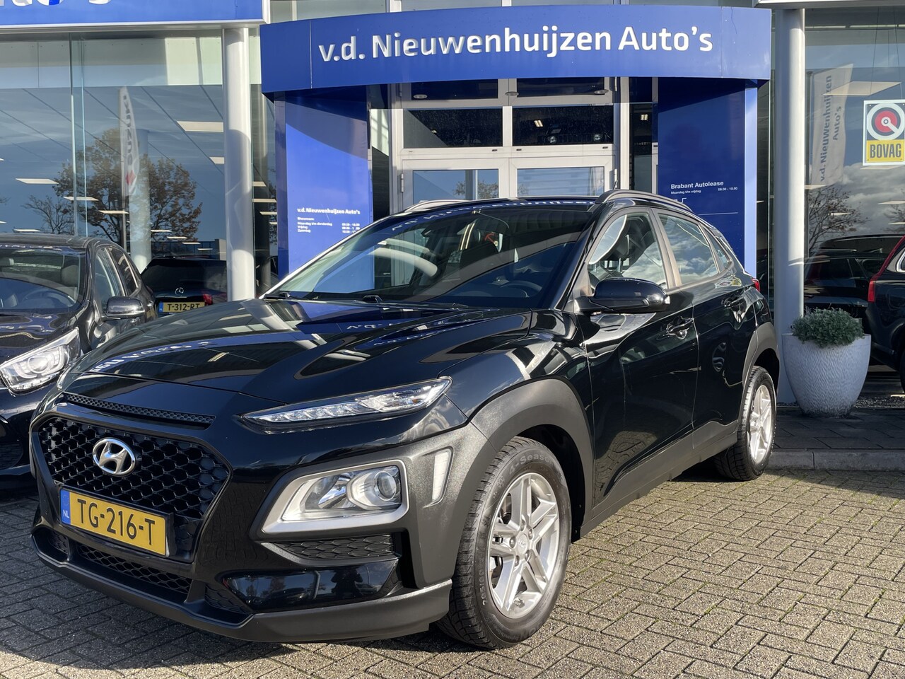 Hyundai Kona - 1.0T Essence Climate | Camera | Sensoren | Navigatie - AutoWereld.nl