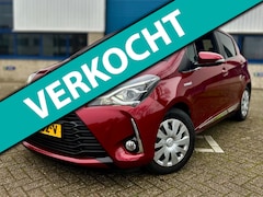 Toyota Yaris - 1.5 Hybrid Premium * DEALER ONDERHOUDEN * PANORAMADAK * EXTRA STIL