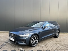 Volvo V60 - T8 Plug-in hybrid AWD Plus Performance Edition Dark | Panoramadak | Stoelventilatie | Harm