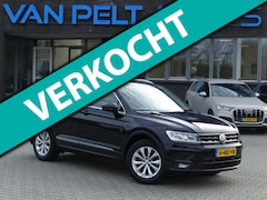 Volkswagen Tiguan - 1.5 TSI Comfortline Business / Carplay / Trekhaak / Leer