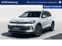 Volkswagen Tiguan - 1.5 eHybrid Life Edition / Trekhaak / Side Assist / Navi / 18'' LMV / VW