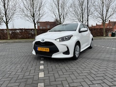 Toyota Yaris - 1.5 Hybrid Active|Apple CarPlay/Android Auto|4-seiz.banden|Camera|Rijklaarprijs