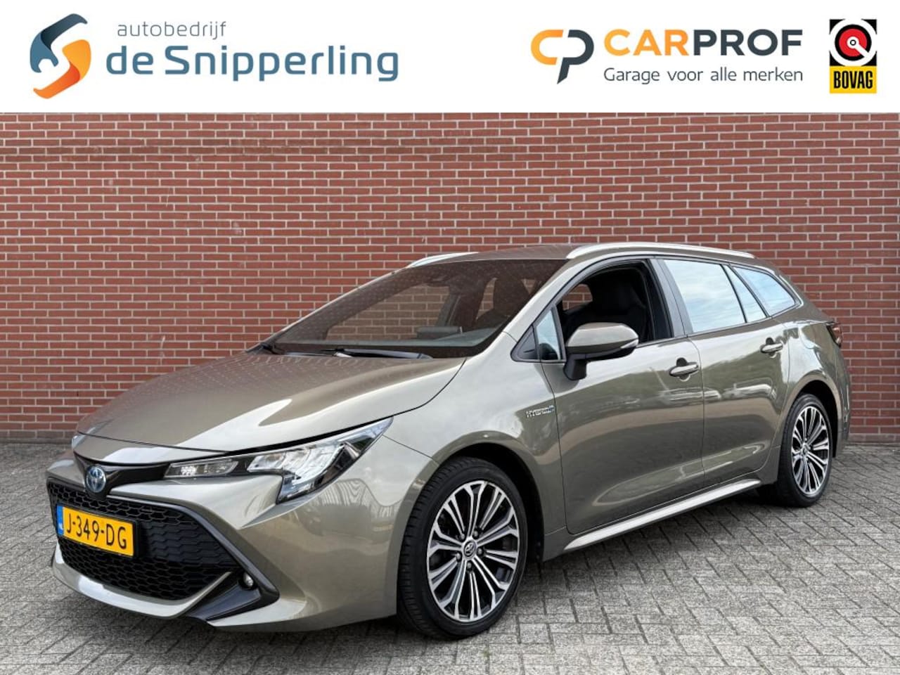 Toyota Corolla - 2.0 HYBRID DYNAMIC NAVI CLIMA ADAP-CRUISE CAMERA - AutoWereld.nl