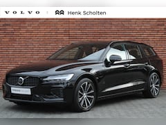 Volvo V60 - T6 Plug-in hybrid AWD Plus Dark | Trekhaak | 360 Graden Camera | Verwarmbare Voorstoelen |