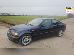 BMW 3-serie - 318i Executive/ automaat/ clima/ navigatiesysteem