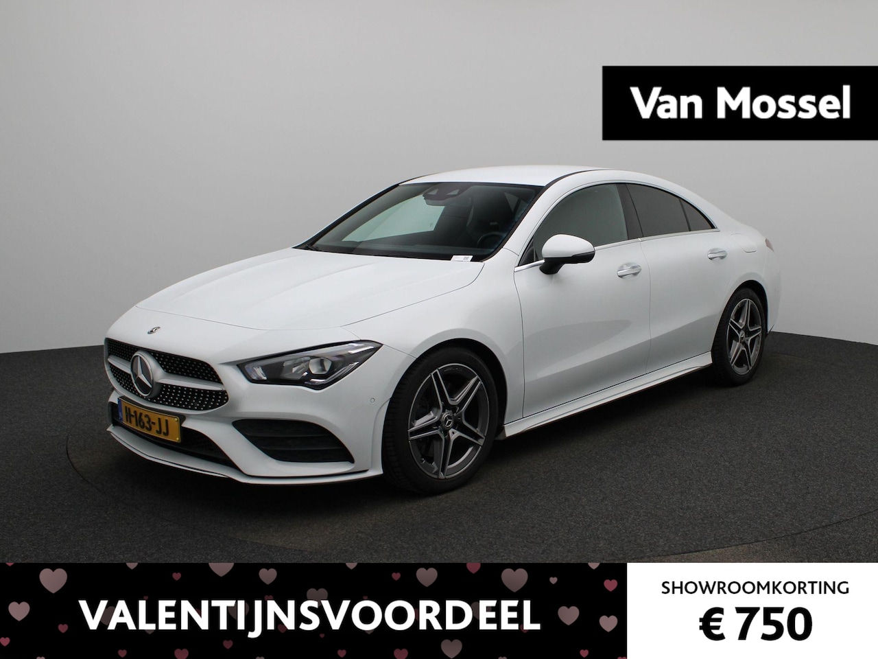 Mercedes-Benz CLA-Klasse - 200 Business Solution AMG AUTOMAAT | Sfeerverlichting | Camera | Stoelverwarming | Navigat - AutoWereld.nl