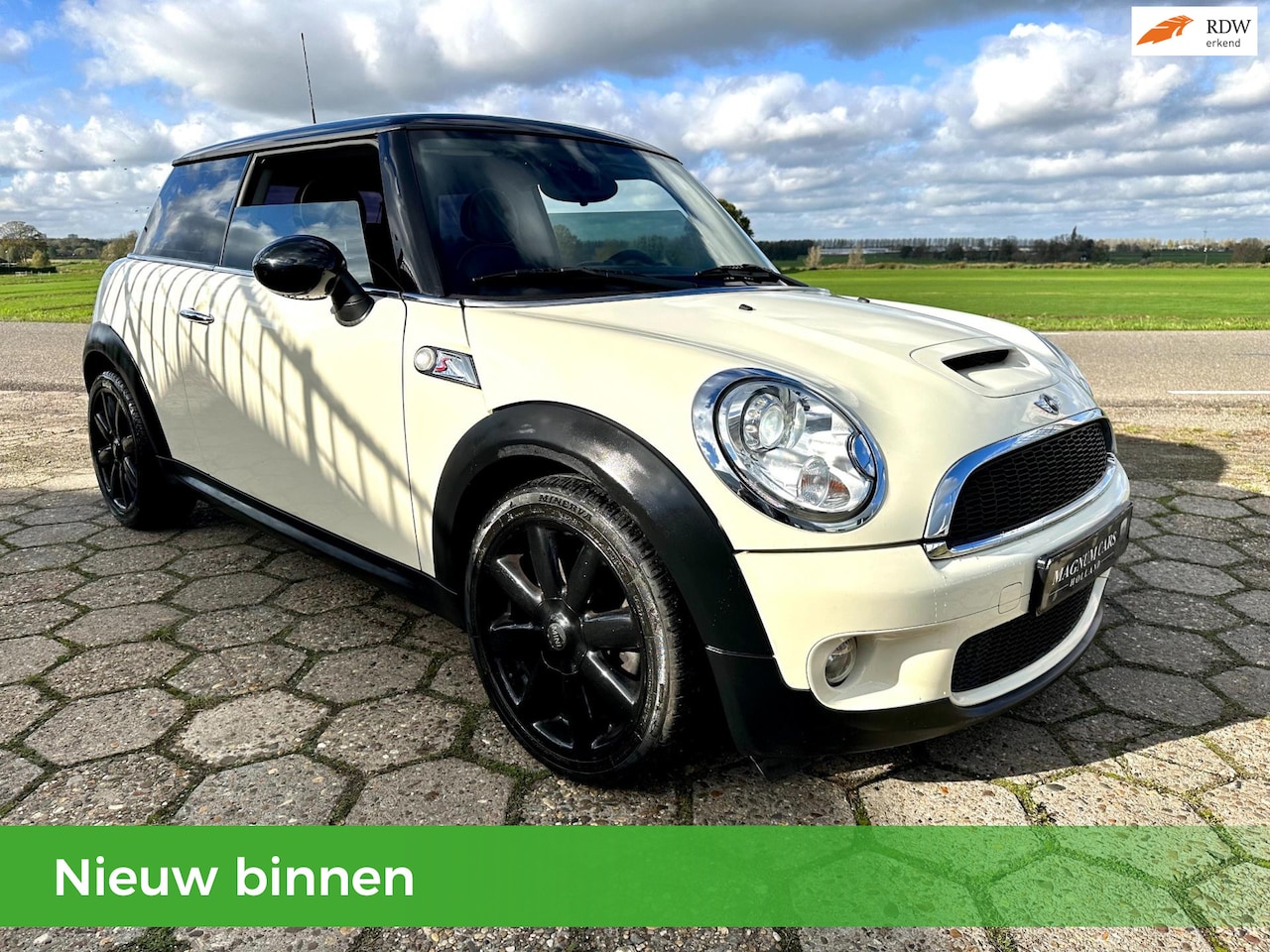 MINI Cooper S - Mini 1.6 XENON AIRCO LEDER NIEUW MODEL NIEUWE APK - AutoWereld.nl