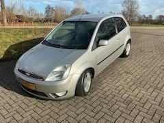 Ford Fiesta - 1.6-16V FUTURA