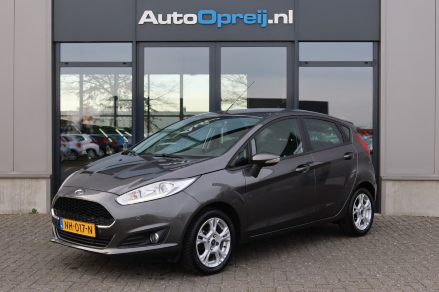 Ford Fiesta - 1.0 Style Ultimate 80pk 5drs. Airco, NAVI, PDC V+A, LM-Velgen - AutoWereld.nl