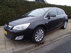 Opel Astra - 1.4 TURBO COSMO-Airco-Cruise-Trkh-Aux