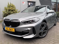 BMW 1-serie - 120 I M SPORT AUT. / 2024 / 4DKM