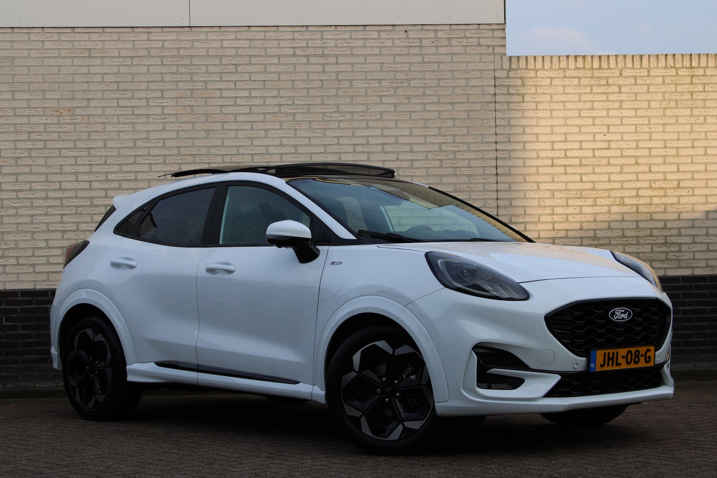 Ford Puma - 1.0 EcoBoost Hybrid 155PK ST-Line X | Panoramadak | Trekhaak | Full Options - AutoWereld.nl