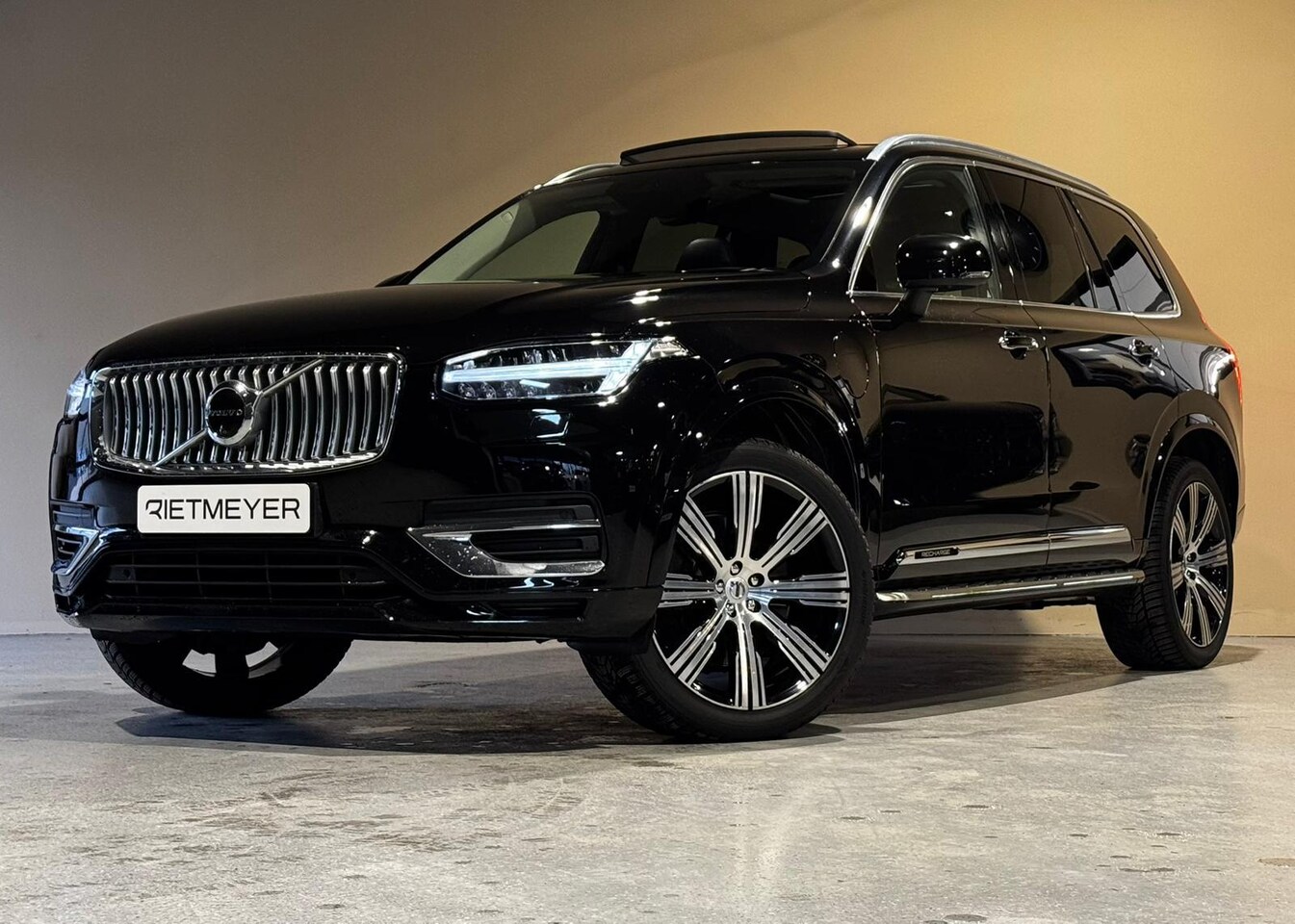 Volvo XC90 - 2.0 T8 Recharge AWD R-Design 7p. |Pano |HUD |H&K |360° |Stoelverkoel. |Massage - AutoWereld.nl
