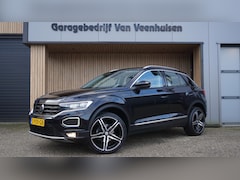 Volkswagen T-Roc - 1.5 TSI 150pk DSG Sport Virtual 19inch LM Stoel&Stuurverwarming LED Keyless Elek.klep *Com