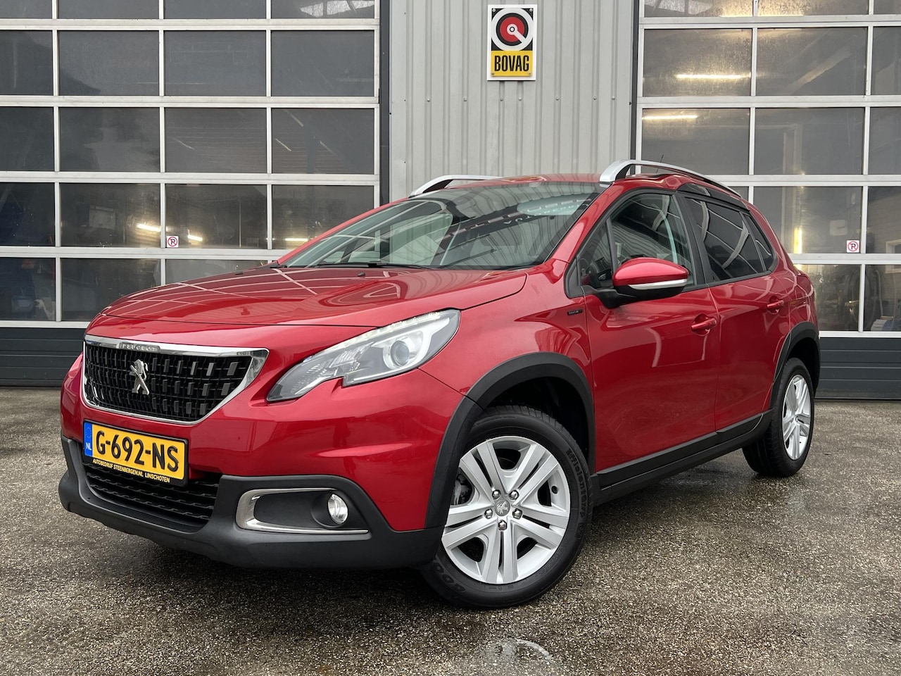 Peugeot 2008 - 1.2 PureTech Signature Navi Trekhaak LED Parkeerhulp - AutoWereld.nl
