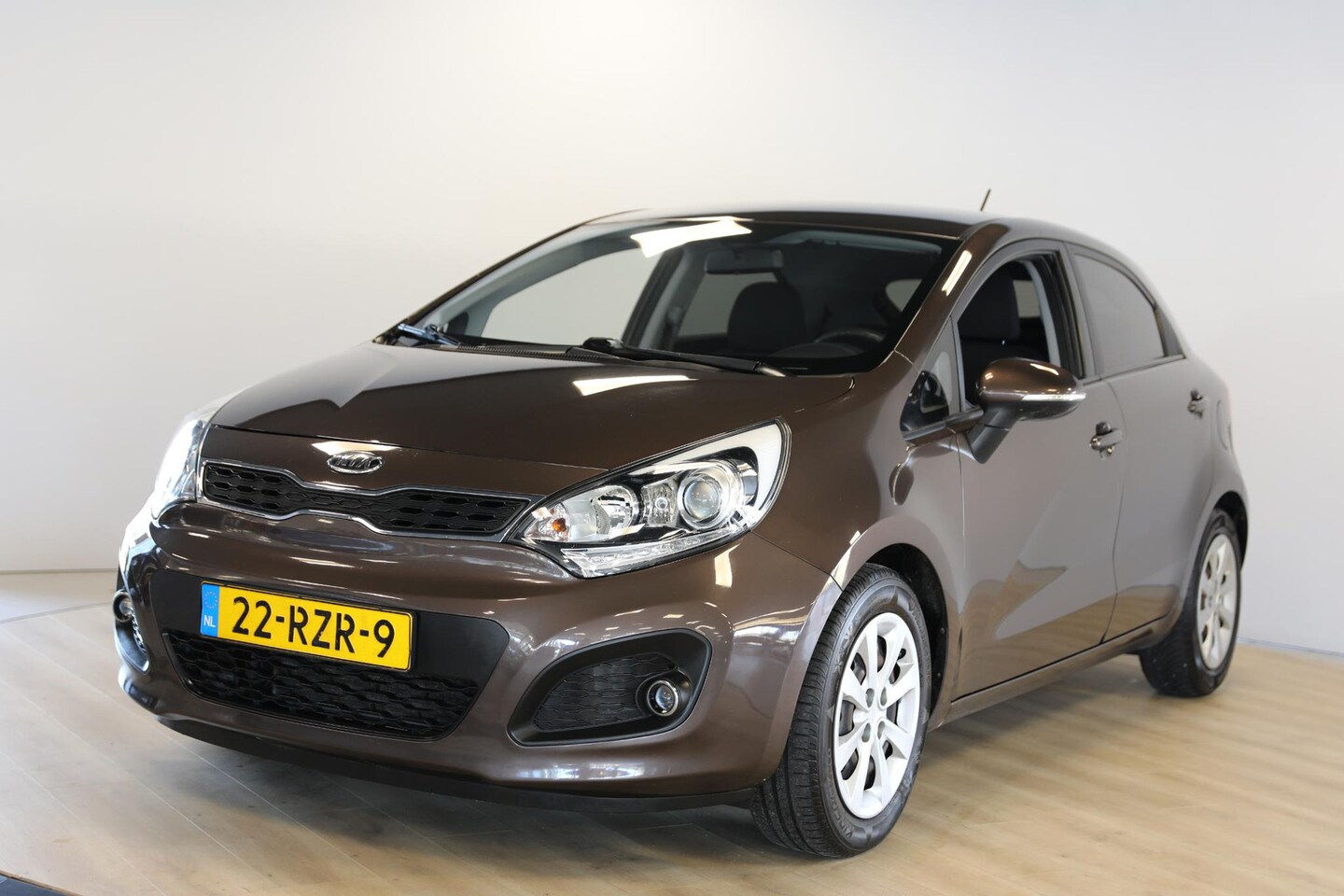 Kia Rio - 1.2 CVVT Plus Pack | Airco | Afneembare Trekhaak | 1e eigenaar - AutoWereld.nl