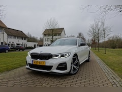 BMW 3-serie - 330e High Executive | Trekhaak | Harman Kardon | Laser | HUD | CarPlay |