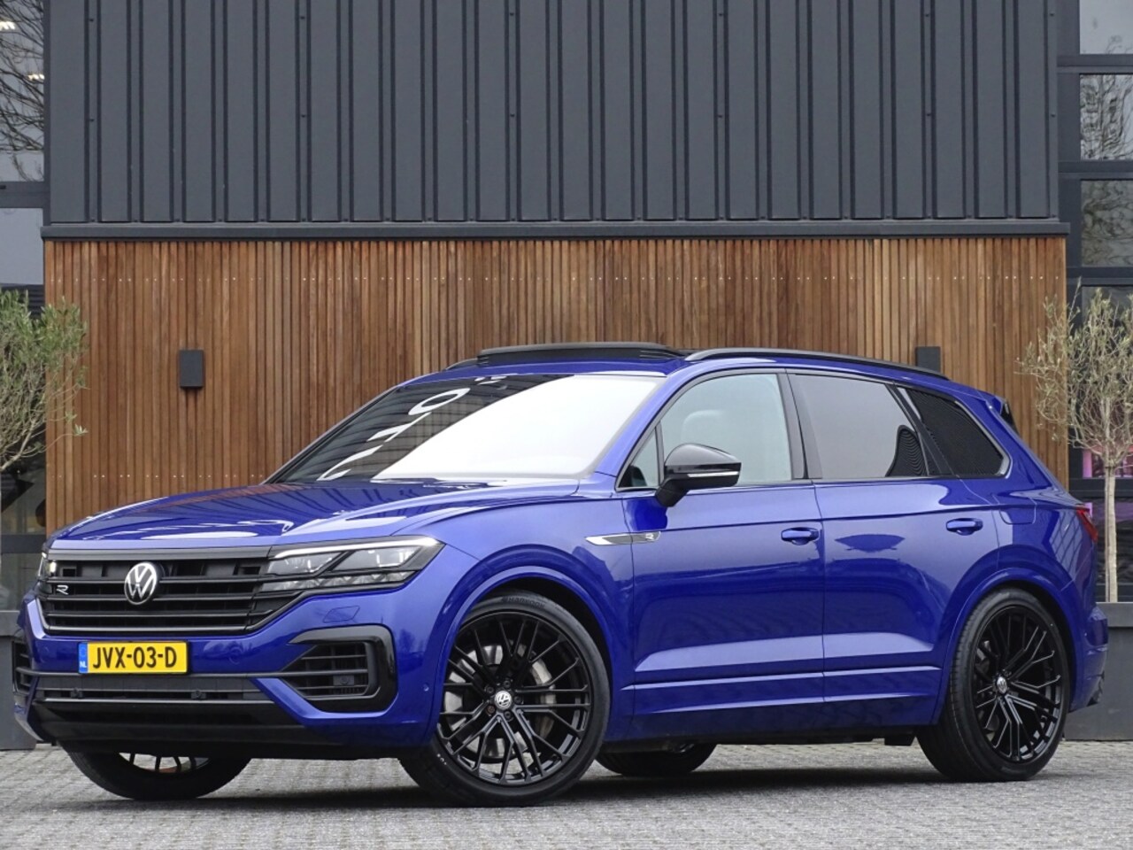 Volkswagen Touareg - R 3.0 V6 462PK eHybrid 4Motion / R-Line / IQ-Light - AutoWereld.nl