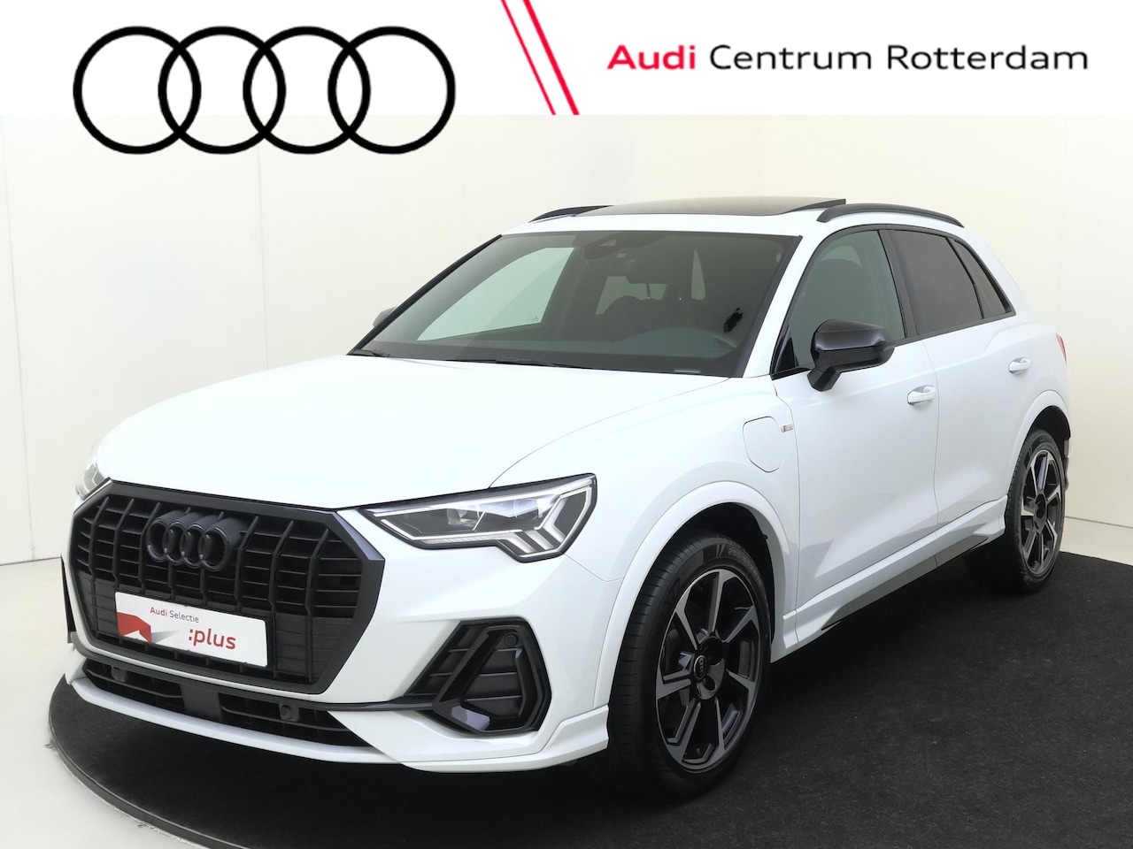 Audi Q3 - 45 TFSI e S edition | Panoramadak | Trekhaak | SONOS audio | Achteruitrijcamera | Dodehoek - AutoWereld.nl