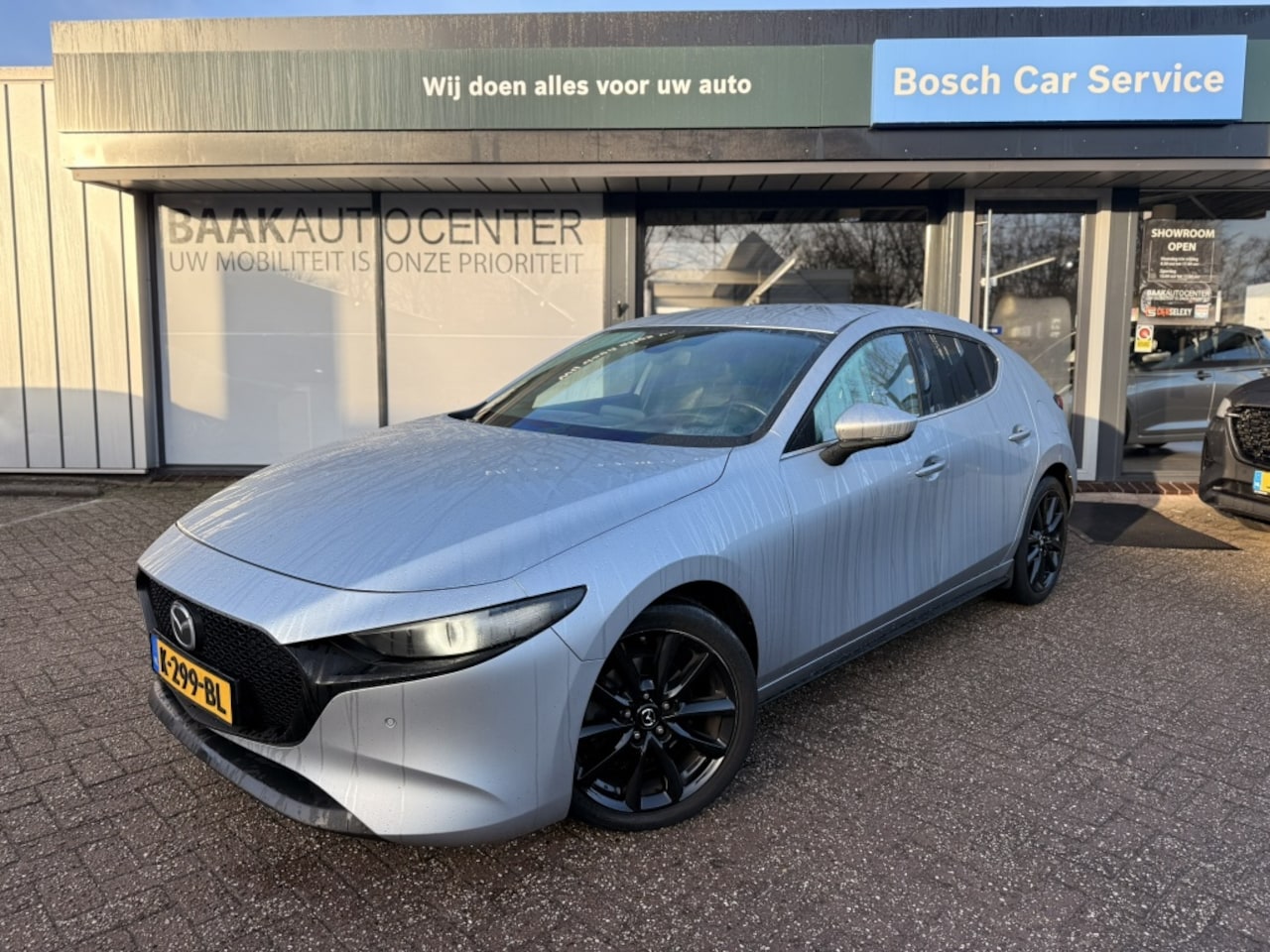Mazda 3 - 2.0 SA-X Luxury - AutoWereld.nl