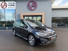Volkswagen Touran - 1.5 TSI 150pk DSG R-line Highline | Led | Trekhaak | Dode hoek | Camera | Keyless | Rijkla