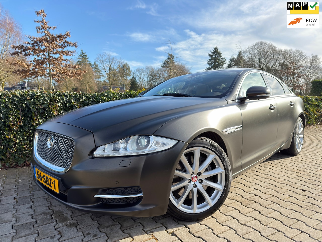 Jaguar XJ - 3.0 V6D Premium Luxury 3.0 V6D Premium Luxury , Clima / Cruise / Camera / Panoramadak / Elec.Pakket / Xenon / Pdc - AutoWereld.nl