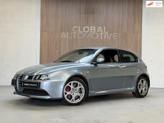 Alfa Romeo 147 - 3.2 V6 GTA - ZWART LEER - HANDGESCHAKELD