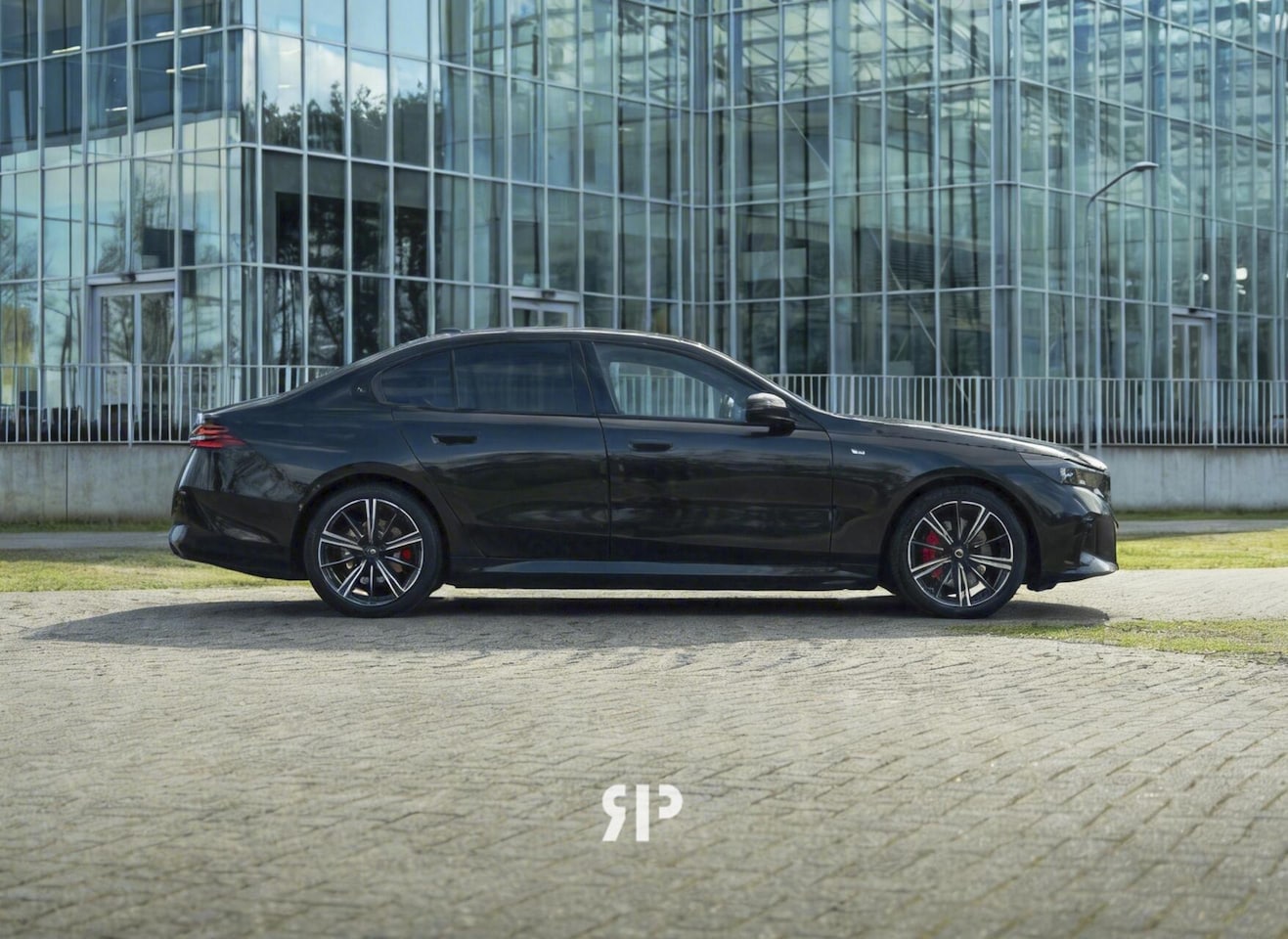 BMW i5 - M60 xDrive 84 kWh I M-Sport Pro I Bowers & Wilkins - AutoWereld.nl