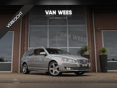 Volvo V70 - 1.6 T4F Summum | Automaat | Dakraam | Trekhaak | 18 inch | Xenon | PDC | Navi | Bluetooth