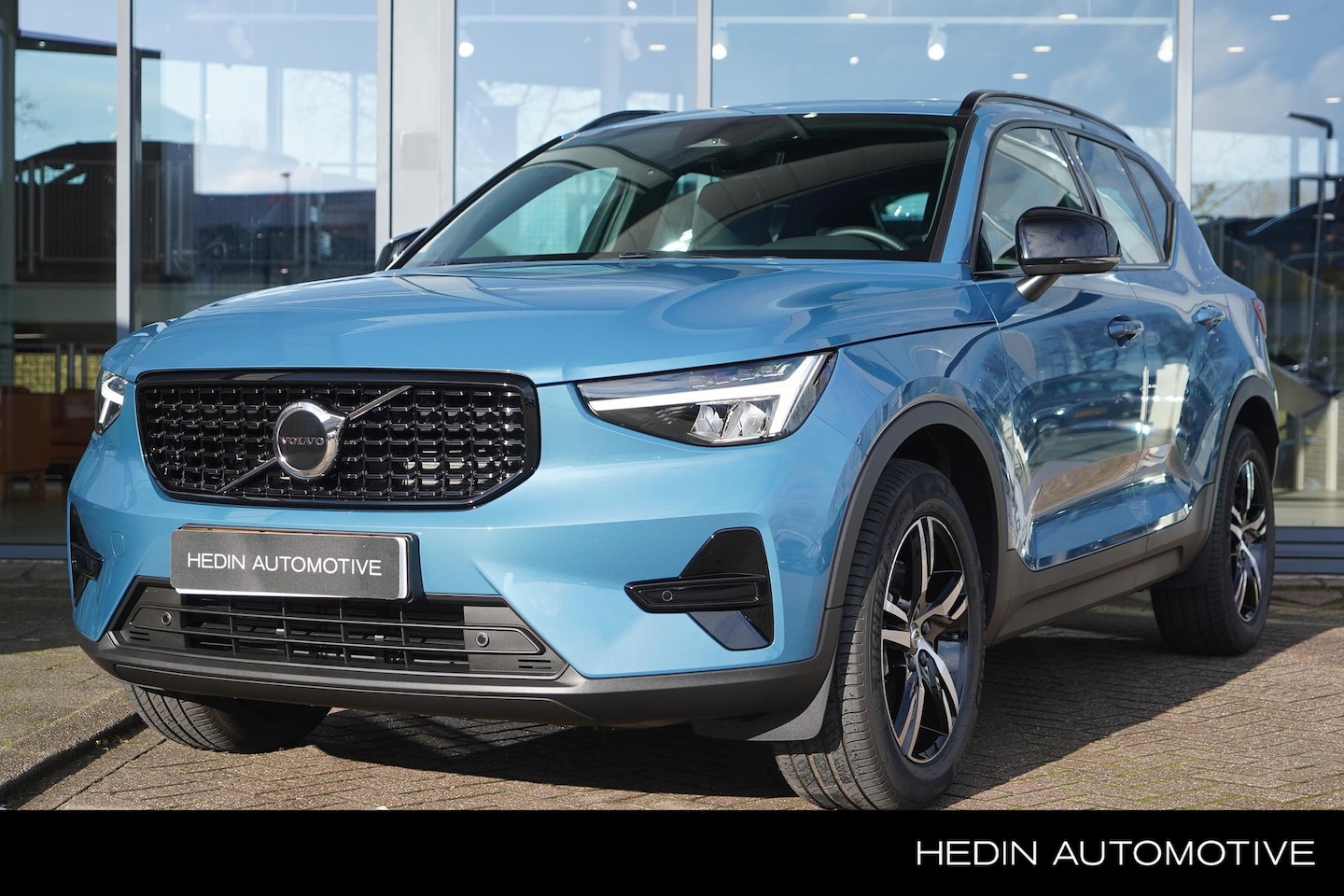 Volvo XC40 - 2.0 B4 Plus Dark | 2000 kg trekgewicht | Harman/Kardon Audio | Stoel & Stuurverwarming | E - AutoWereld.nl