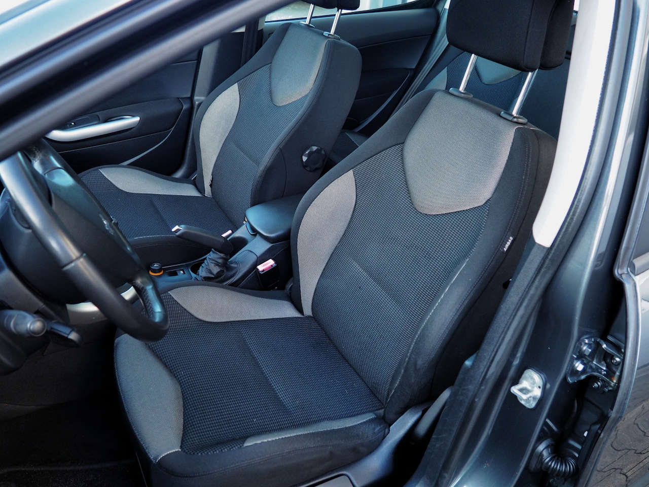 Peugeot 308 - XT 1.6 VTi CLIMA CRUISE PANO PARKEER S.