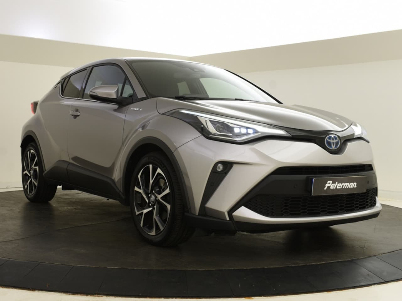 Toyota C-HR - 2.0 Hybrid Style | Parkeersensoren V+A | JBL Audio | BSM - AutoWereld.nl