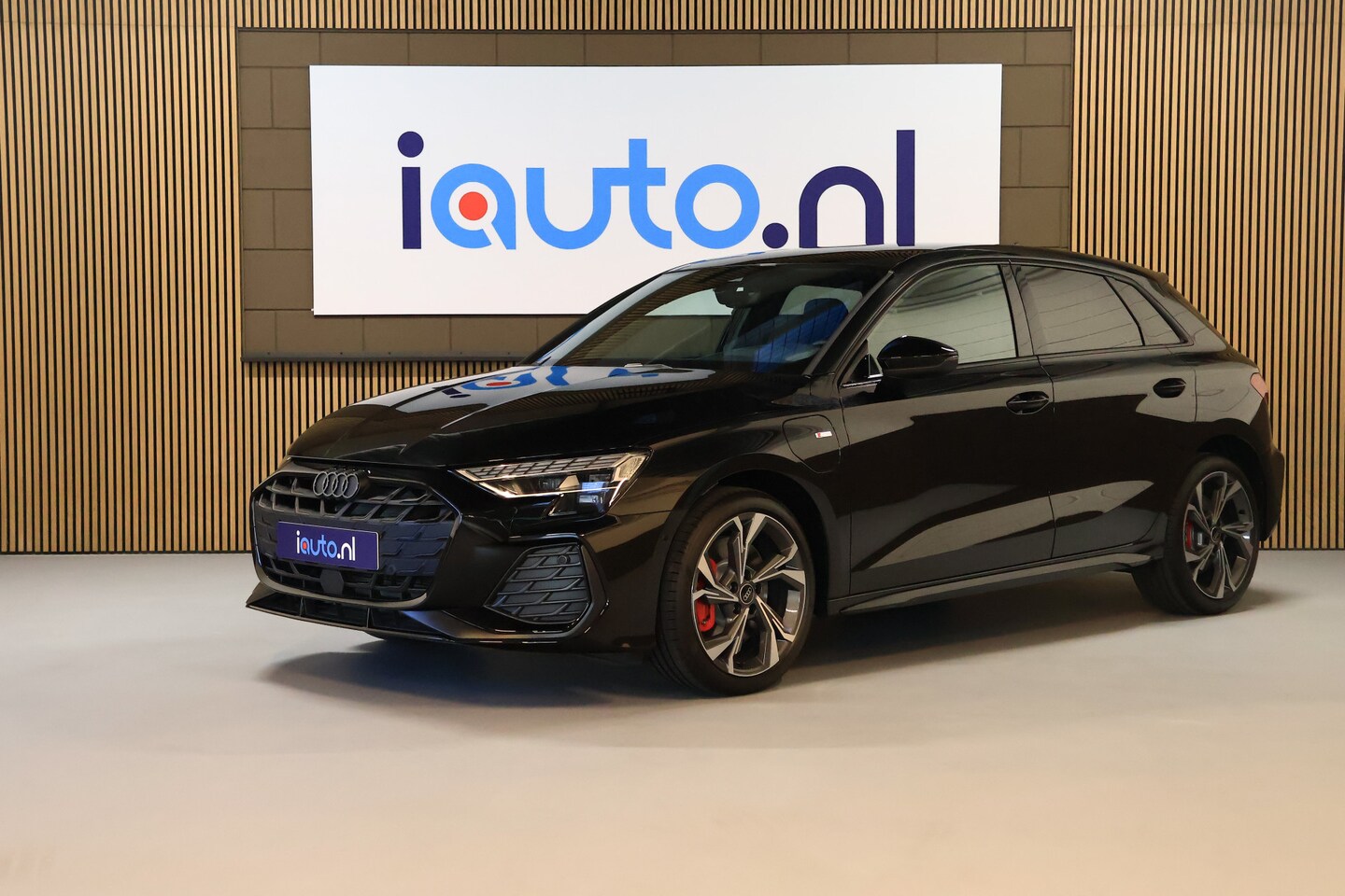 Audi A3 Sportback - 45 TFSI e 272pk S edition Competition Pano/Matrix LED/Navi+/Keyless/Camera/Head-up/Sonos/A - AutoWereld.nl