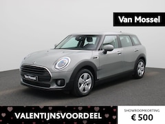 MINI Clubman - 1.5 Cooper Essential AUTOMAAT | Navigatie | Climate-Control | Stoelverwarming | Cruise-Con
